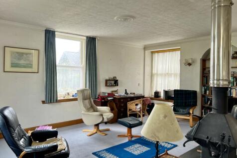 The Old Saddlery, 1 Cannee Court, Kirkcudbright - 
