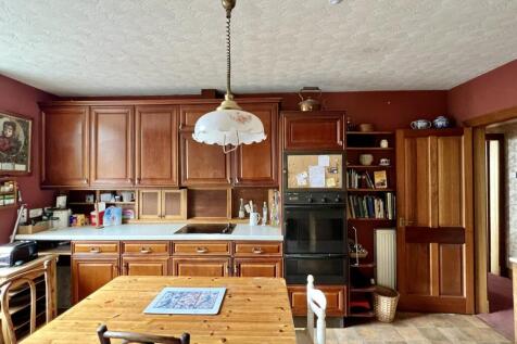 The Old Saddlery, 1 Cannee Court, Kirkcudbright - 