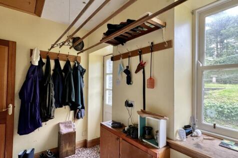 The Old Saddlery, 1 Cannee Court, Kirkcudbright - 