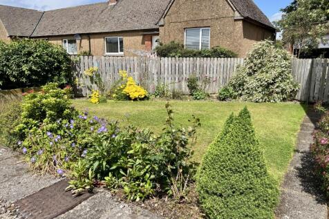 2 Queenshill Park, Ringford - Williamson and Henry