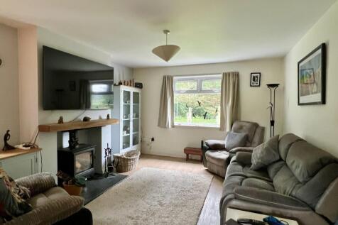 2 Queenshill Park, Ringford - Williamson and Henry