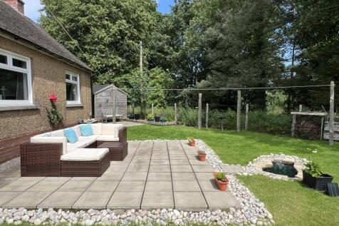 2 Queenshill Park, Ringford - Williamson and Henry