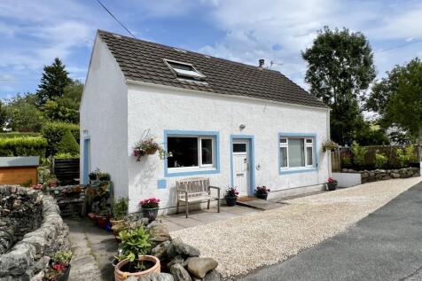 2 Burn Court, Dalry - Williamson and Henry