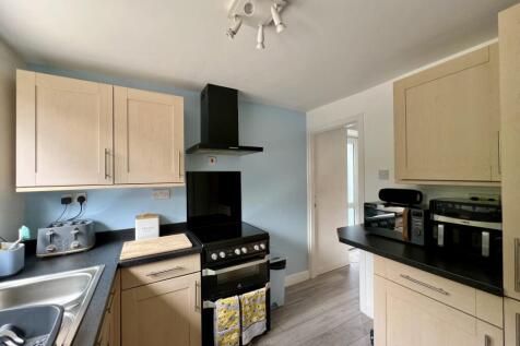 2 Burn Court, Dalry - Williamson and Henry