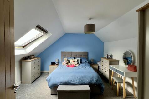 2 Burn Court, Dalry - Williamson and Henry