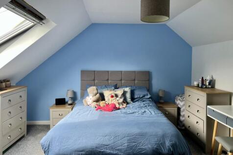2 Burn Court, Dalry - Williamson and Henry