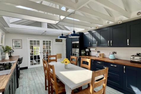 Ivy Cottage, 39 Main Street, Twynholm - Williamson