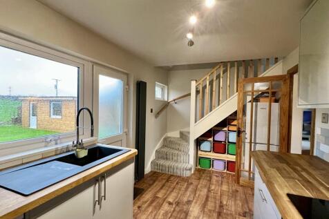 9 Queenshill Park, Ringford - Williamson and Henry