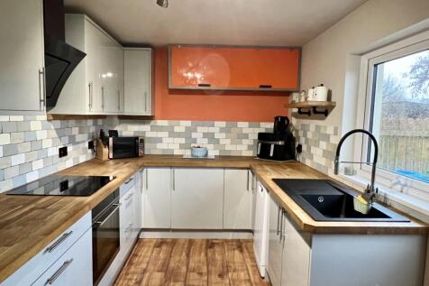 9 Queenshill Park, Ringford - Williamson and Henry