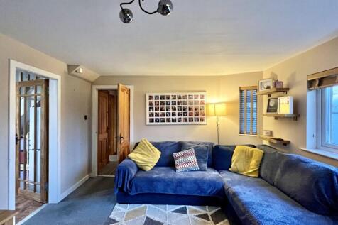 9 Queenshill Park, Ringford - Williamson and Henry