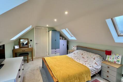 9 Queenshill Park, Ringford - Williamson and Henry