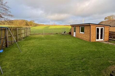 9 Queenshill Park, Ringford - Williamson and Henry