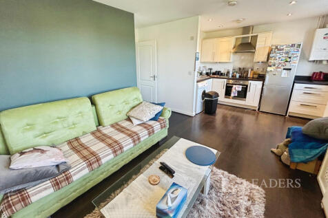 02 - Living room and