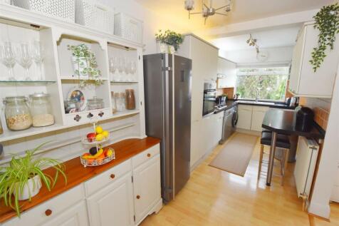 Kitchen 1 (1).jpg