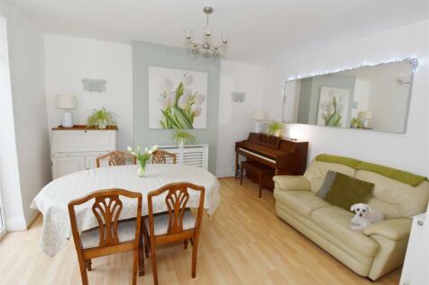 Dining area.jpg