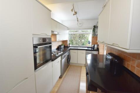 Kitchen 1.jpg