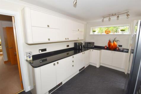 Kitchen shot.jpg