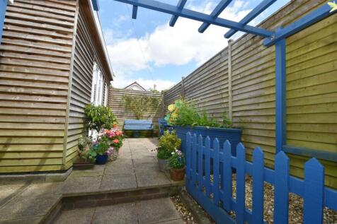 Rear garden (1).jpg