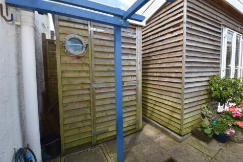 Shed.jpg