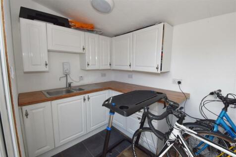 Outbuilding.jpg