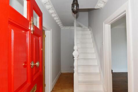 Entrance hall.jpg
