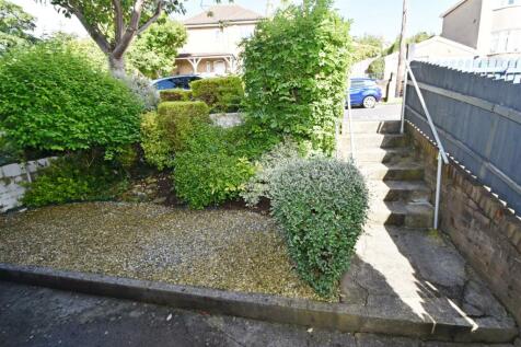 Front garden 1.jpg