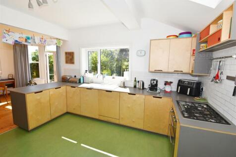 Kitchen.jpg