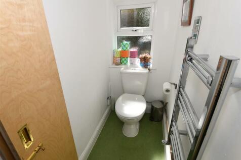 Downstairs WC.jpg