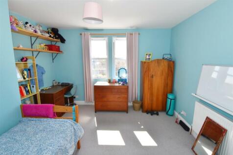 Bedroom 4.jpg