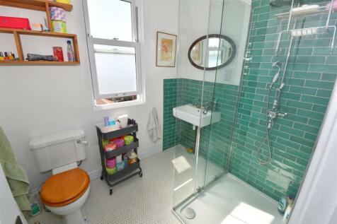 Shower room.jpg