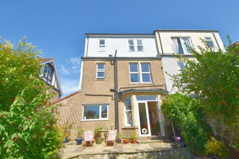Rear view of property.jpg