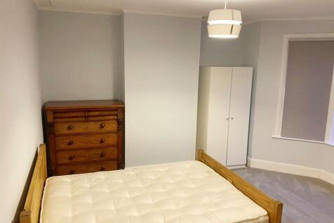 Bedroom two 2.jpg