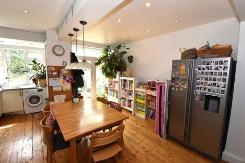 Dining Area.JPG