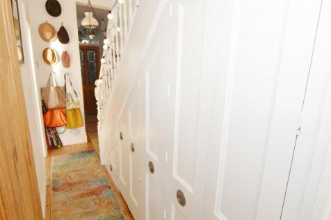 Hallway and stairs (1).jpg