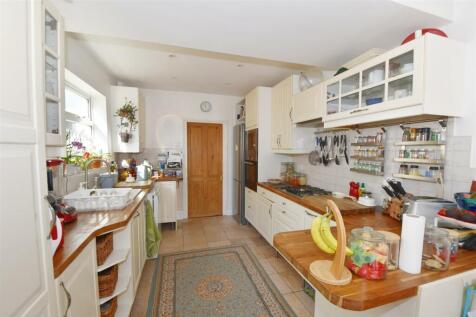 Kitchen shot.jpg