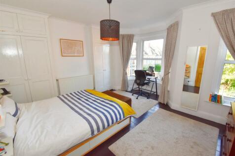 Bedroom One (3).jpg