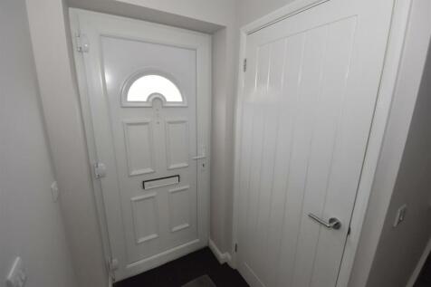 Hallway and wc.jpg