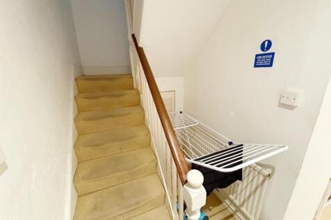 Stairs to basement.jpg