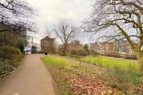 View to bottom of park.jpg