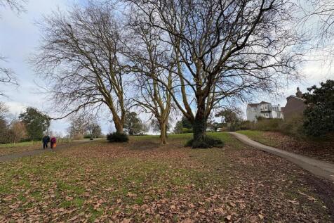Victoria Park..jpg