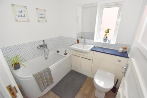 Bathroom.jpg
