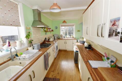 Kitchen shot.jpg