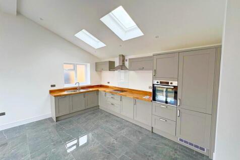 Kitchen _ Dining _ Lounge (1).jpg