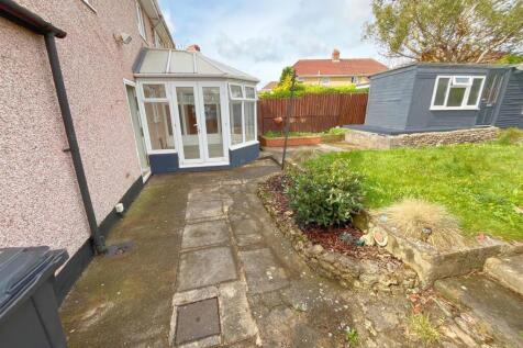 Patio and conservatory.jpg