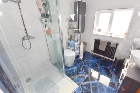 Shower room.jpg
