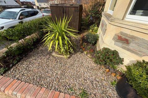 Front garden.jpg