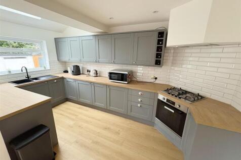 Kitchen shot.jpg
