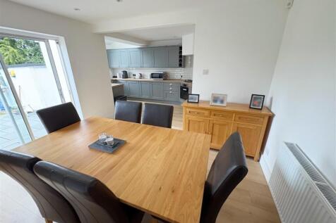 Kitchen onto dining room.jpg