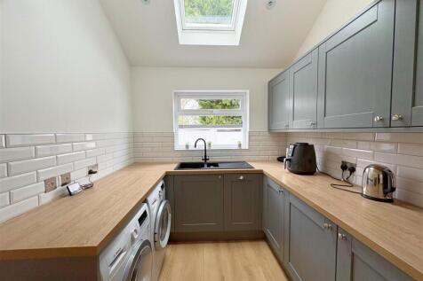 Kitchen (1).jpg
