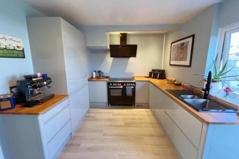 Kitchen shot.jpg